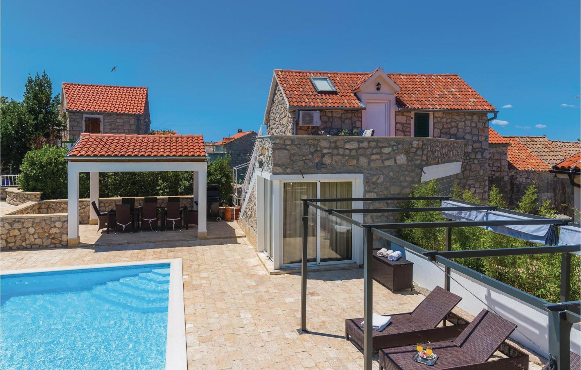 Stunning Home In Betina With Kitchen Экстерьер фото